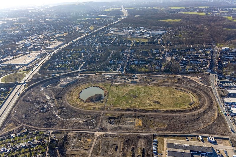 Aerial view, Former racecourse becomes a residential neighbourhood, Project Living by the lake at the trotting track, Hillerheide, Recklinghausen, Ruhr area, North Rhine-Westphalia, Germany, DE, Europe, birds-eyes view, aerial photography, aerial photography, overview, bird's eye view
