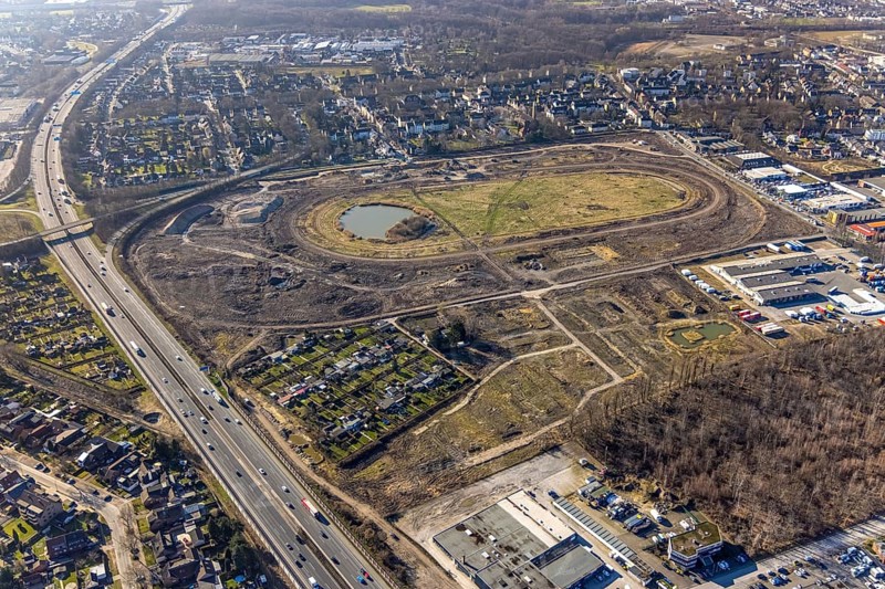 Aerial view, Former racecourse becomes a residential neighbourhood, Project Living by the lake at the trotting track, Hillerheide, Recklinghausen, Ruhr area, North Rhine-Westphalia, Germany, DE, Europe, birds-eyes view, aerial photography, aerial photography, overview, bird's eye view