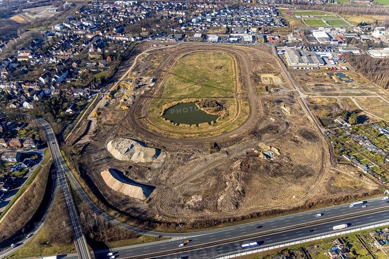 Aerial view, Former racecourse becomes a residential neighbourhood, Project Living by the lake at the trotting track, Hillerheide, Recklinghausen, Ruhr area, North Rhine-Westphalia, Germany, DE, Europe, birds-eyes view, aerial photography, aerial photography, overview, bird's eye view