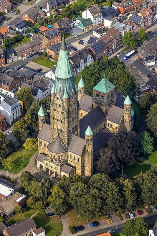 Aerial view, St. Anthony's Basilica Catholic Church in Rheine City in Rheine, Münsterland, North Rhine-Westphalia, Germany, place of worship, DE, Europe, religious community, place of worship, holy place, church, parish, denomination, aerial photograph, aerial photography, aerial photography, religion, religious site, Rheine, overview, bird's-eye view, birds-eyes view, neo-Romanesque church building, overview