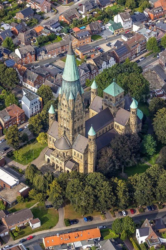 Aerial view, St. Anthony's Basilica Catholic Church in Rheine City in Rheine, Münsterland, North Rhine-Westphalia, Germany, place of worship, DE, Europe, religious community, place of worship, holy place, church, parish, denomination, aerial photograph, aerial photography, aerial photography, religion, religious site, Rheine, overview, bird's-eye view, birds-eyes view, neo-Romanesque church building, overview