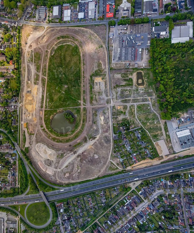 Aerial view of the former trotting track in the Hillerheide district, ISEK project Wohnen am Wasser, district development concept (ISEK) Hillerheide, Hillerheide, Recklinghausen, Ruhr area, North Rhine-Westphalia, Germany, DE, Europe, aerial view, birds-eyes view, aerial photograph, aerial photography, aerial photography, overview, bird's eye view