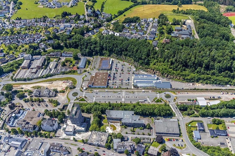 Aerial view, city centre, town hall and city archive, Olpe railway and bus station, car park Alter Bahnhof, Olpe city, Olpe, Sauerland, North Rhine-Westphalia, Germany, railway station, authority, bus station, DE, Deutsche Bahn AG, Europe, main station, main station, roundabout, roundabout, aerial view, aerial photography, aerial photography, town hall, city archive, overview, bird's-eye view, bird's-eye view, overview