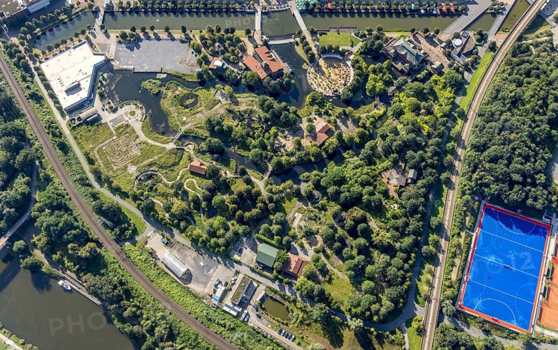 Aerial view, CentrO.Park with Centro Beach area with Beach Club in Centro Oberhausen in Borbeck, Oberhausen, Ruhr area, North Rhine-Westphalia, Germany, adventure park, Centropark, DE, Europe, aerial view, aerial photography, aerial photography, overview, bird's-eye view, overview