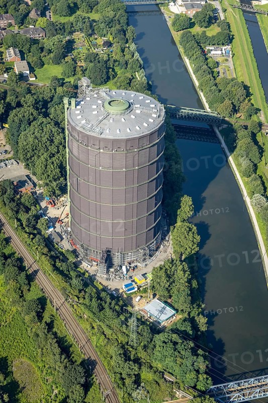 Aerial view, Gasometer Oberhausen at the Rhine-Herne Canal in Borbeck, Oberhausen, Ruhr area, North Rhine-Westphalia, Germany, DE, Europe, gasometer, culture, art, aerial photography, aerial photography, aerial view, sight, overview, venue, event location, bird's eye view, birds-eyes view, cultural use, overview