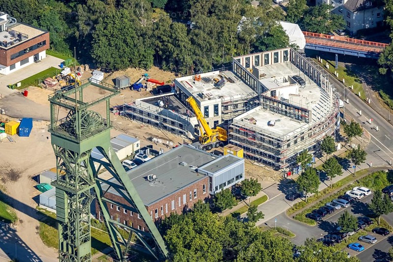 Aerial view, winding tower and Steigerhaus as well as construction site and new building at Vestische Straße corner Zum Steigerhaus at OLGA Park in Osterfeld, Oberhausen, Ruhr area, North Rhine-Westphalia, Germany, construction work, construction area, building site, building plots, construction project, construction site, DE, Europe, aerial view, aerial photography, aerial photography, new building, overview, bird's-eye view, bird's-eye view, overview