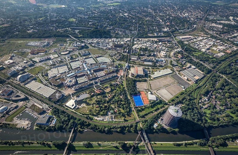 Aerial view, The Topgolf course under construction on the steelworks site at the Brammenring in the Centro Oberhausen shopping centre in Borbeck, Oberhausen, Ruhr area, North Rhine-Westphalia, Germany, DE, Europe, aerial view, aerial photography, aerial photography, overview, bird's-eye view, overview