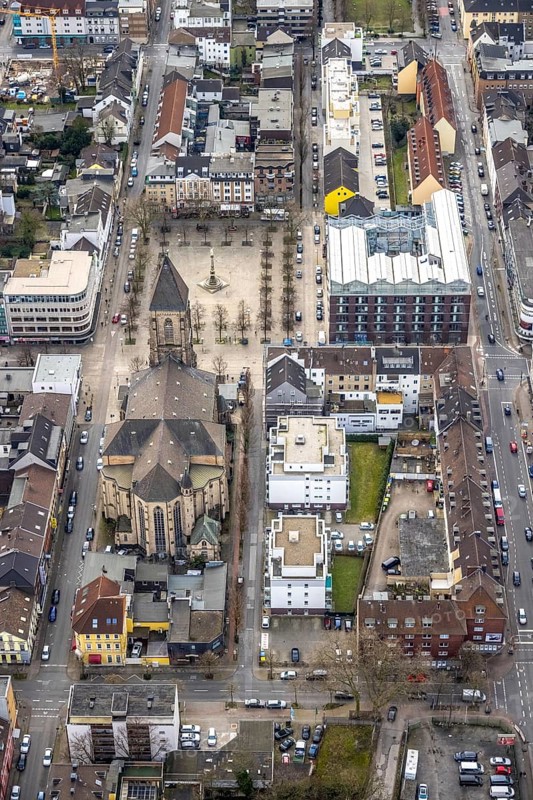 Aerial view, Catholic Church at Altmarkt, city centre, Oberhausen, Ruhr area, North Rhine-Westphalia, Germany, Altmarkt Oberhausen, place of worship, DE, Europe, religious community, place of worship, holy place, church, parish, denomination, aerial view, aerial photography, aerial photography, market place, religion, religious site, overview, bird's-eye view, birds-eyes view, overview
