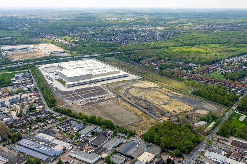 Aerial view, Edeka central warehouse logistics centre, Logport V, LLogport 5, Waldteich, Schwarze Heide, Oberhausen, Ruhr area, North Rhine-Westphalia, Germany, A3 motorway, DE, Edeka Rhein-Ruhr, Europe, freight traffic, logistics, logistics service, logistics service provider, logistics provider, logistics centre, aerial view, aerial photography, aerial photography, forwarding, transport, transport service, overview, bird's-eye view, Waldteichstraße, birds-eyes view, overview