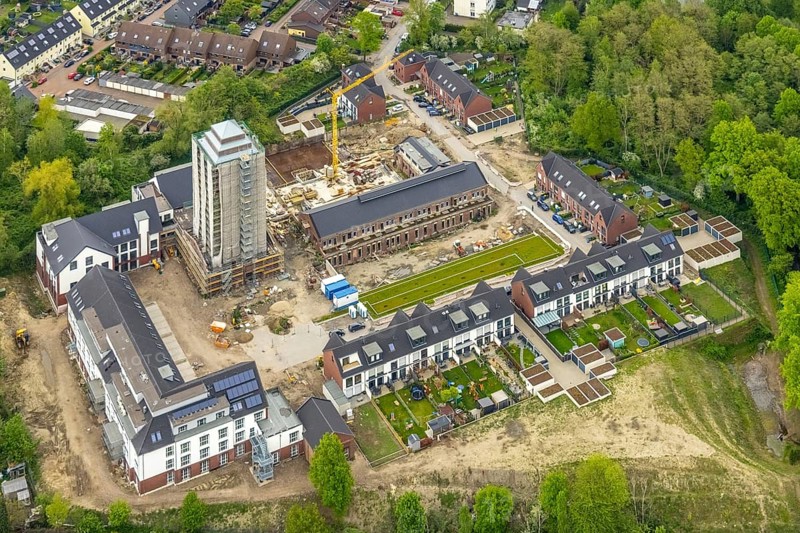 Aerial view, construction site and new construction residential buildings Am Schacht IV, Kursana Domizil Oberhausen, Klosterhardt, Oberhausen, Ruhr area, North Rhine-Westphalia, Germany, retirement home, retirement home, old people's home, construction work, construction area, building site, building plots, construction crane, construction project, construction site, care and nursing, DE, Europe, property tax, real estate, aerial photography, aerial photography, new construction, care facility, retirement home, retirement residence, retirement home, retirement centre, tower, overview, bird's-eye view, residential complex, living and living, residential area, residential buildings, residential quality, residential quarter, housing estate, assisted living, birds-eyes view, overview