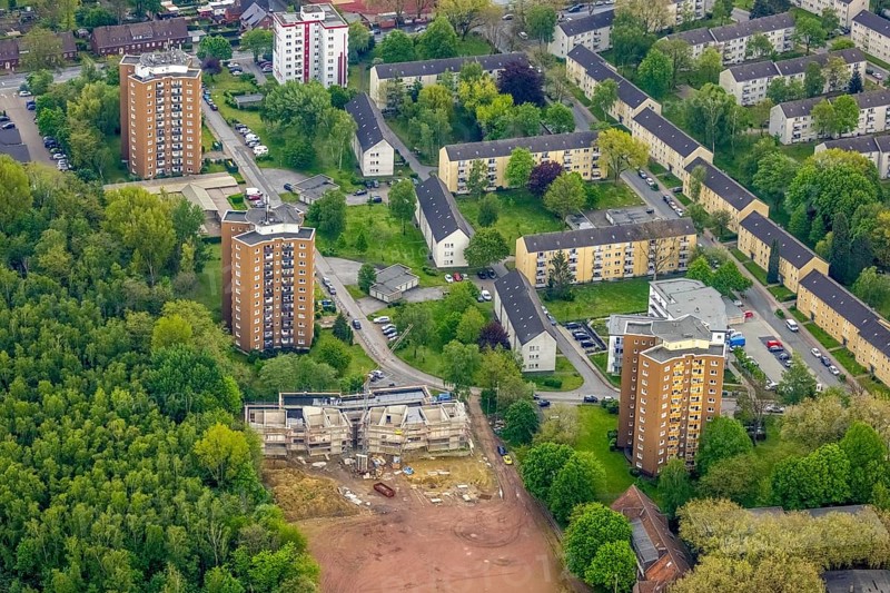 Aerial view, construction site and new building day care centre Drei Knappen on the former sports field Knappenmarkt, high-rise buildings 3 Knappen, Bermensfeld, Oberhausen, Ruhr area, North Rhine-Westphalia, Germany, construction work, construction area, building site, building plots, construction project, construction site, DE, Europe, high-rise buildings, kindergarten, nursery, day care centre, day care centre, aerial photograph, aerial photography, aerial photography, new building, overview, bird's-eye view, overview