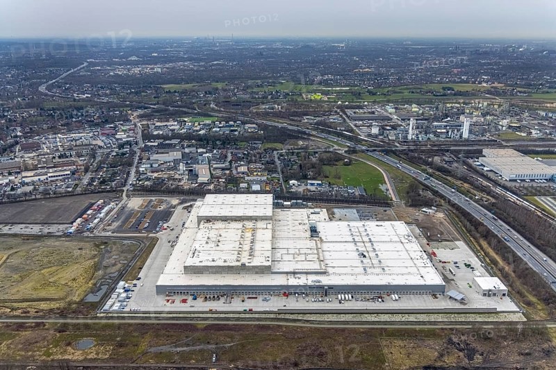 Aerial photo, Edeka central warehouse Oberhausen, Schwarze Heide, Oberhausen, Ruhr area, North Rhine-Westphalia, Germany, DE, Europe, freight transport, logistics, logistics service, logistics service provider, logistics centre, aerial photo, aerial photography, aerial photography, overview, bird's-eye view, Waldteichstraße, birds-eyes view, overview