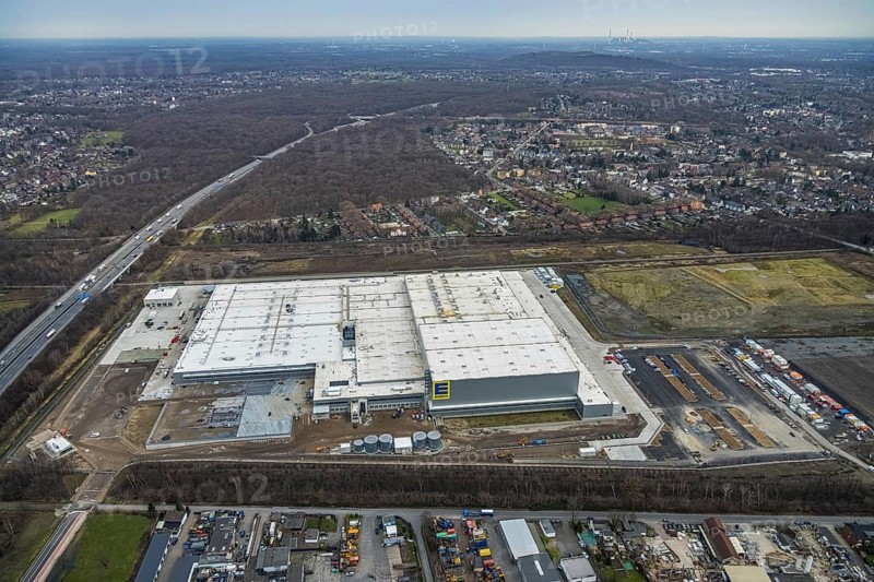 Aerial photo, Edeka central warehouse Oberhausen, Schwarze Heide, Oberhausen, Ruhr area, North Rhine-Westphalia, Germany, DE, Europe, freight transport, logistics, logistics service, logistics service provider, logistics centre, aerial photo, aerial photography, aerial photography, overview, bird's-eye view, Waldteichstraße, birds-eyes view, overview