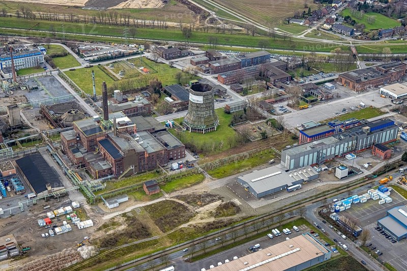 Aerial view, OQ Chemicals Werk Ruhrchemie, chemical plant, Holten, Oberhausen, Ruhr area, North Rhine-Westphalia, Germany, DE, Europe, distant view, commercial enterprises, commercial area, commercial park, commercial location, commercial use, industrial area, industrial building, industrial location, aerial photograph, aerial photography, aerial photography, Otto-Roelen-Straße, Polimeri Europa chemical plant, overview, Versalis, bird's-eye view, birds-eyes view, formerly Oxea, overview