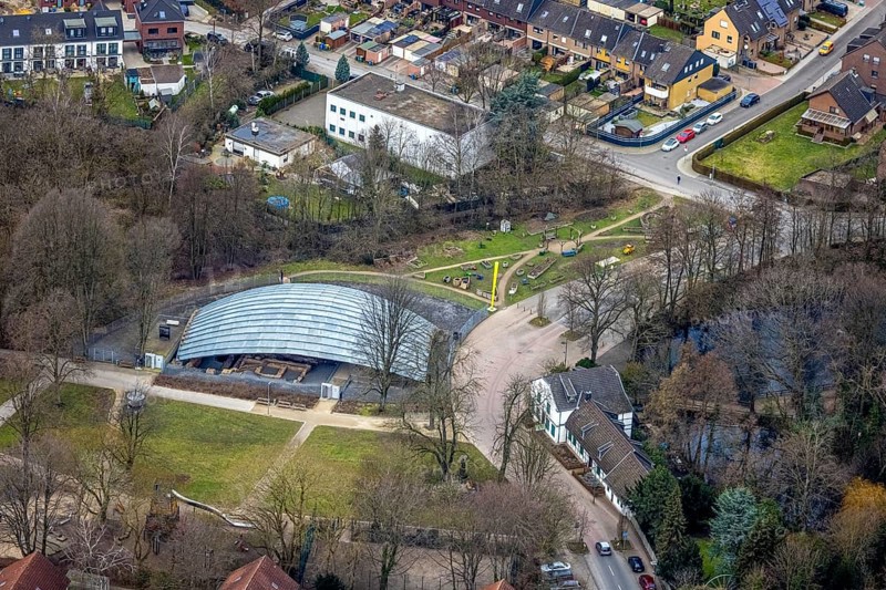 Aerial view, LVR-Industriemuseum St. Antony-Hütte, Antony-Park, Klosterhardt, Oberhausen, Ruhr area, North Rhine-Westphalia, Germany, Antonie-Park, Antoniestraße, DE, Europe, hut, aerial view, aerial photography, aerial photography, sight, pond, overview, bird's-eye view, overview
