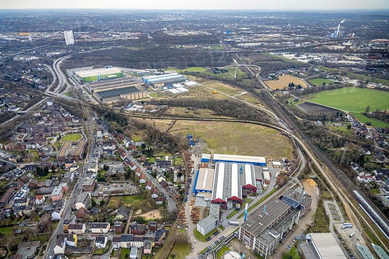 Aerial view, Gutehoffnungshütte Radsatz, biomass cogeneration plant of Energieversorgung Oberhausen AG, MAN factory halls, Sterkrade Mitte, Oberhausen, Ruhr area, North Rhine-Westphalia, Germany, DE, Europe, distant view, Gartenstraße, commercial enterprises, commercial area, commercial location, commercial use, industrial area, industrial building, industrial location, aerial photograph, aerial photography, aerial photography, overview, bird's-eye view, bird's-eye view, overview