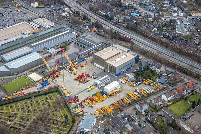 Aerial view, Liebherr-Werk Ehingen, Sterkrade Mitte, Oberhausen, Ruhr area, North Rhine-Westphalia, Germany, DE, Europe, commercial enterprises, commercial area, commercial location, commercial use, industrial location, manufacturer of construction machinery, cranes, aerial view, aerial photography, aerial photography, overview, bird's-eye view, overview