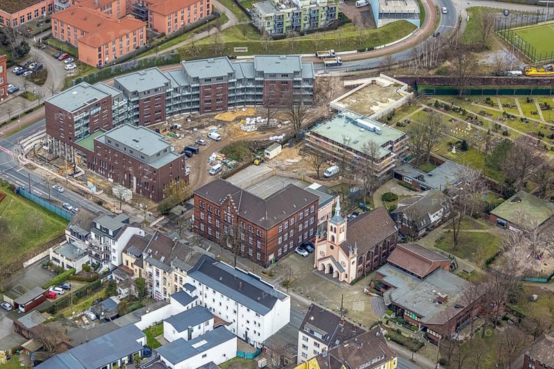 Aerial view, construction site, new residential buildings on Eugen-Zur-Nieden-Ring, Steinbrinkschule, Friedenskirche, Sterkrade Mitte, Oberhausen, Ruhr area, North Rhine-Westphalia, Germany, place of worship, construction work, construction area, building site, building plots, construction project, construction site, education, educational institution, DE, Europe, religious community, place of worship, holy place, church, parish, denomination, educational institute, aerial view, aerial photography, aerial photography, new building, religion, religious site, school, overview, bird's-eye view, overview