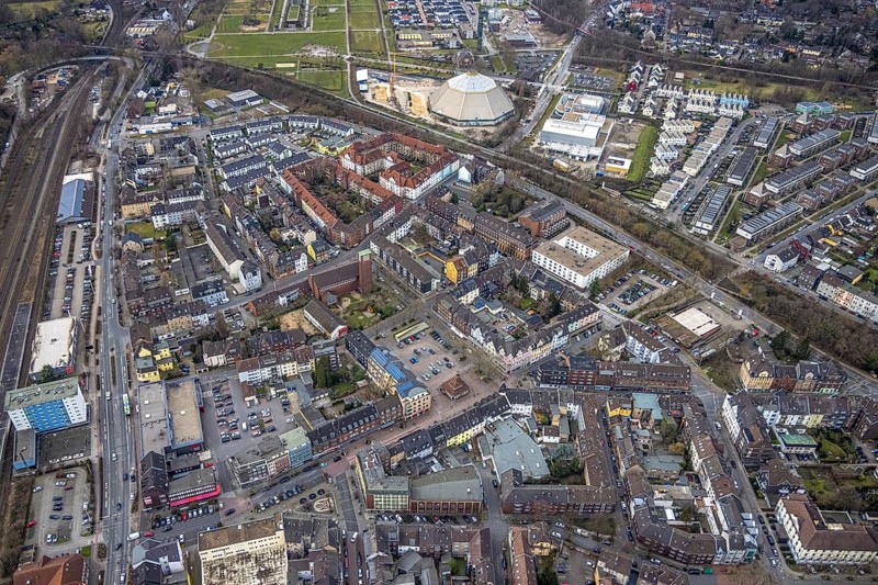 Aerial view, city centre view, market place Osterfeld, garden dome, AMEOS PflegeZentrum Bischof-Ketteler Oberhausen, Osterfeld, Oberhausen, Ruhr area, North Rhine-Westphalia, Germany, DE, Europe, aerial view, aerial photography, aerial photography, market place, nursing home, Rewe supermarket, overview, bird's-eye view, overview