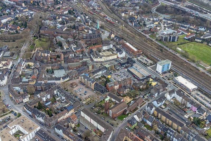 Aerial view, City centre view, Market place Osterfeld, St. Pankratius Church, Catholic Clinics Oberhausen St. Marienhospital, Greek Orthodox Church, Osterfeld, Oberhausen, Ruhr area, North Rhine-Westphalia, Germany, place of worship, DE, Europe, health care, religious community, place of worship, holy place, hospital, church, parish, clinic, clinic centre, denomination, hospital, aerial view, aerial photography, aerial photography, medical facility, medical aid, emergency service, religion, religious site, overview, bird's eye view, birds-eyes view, overview, medical care
