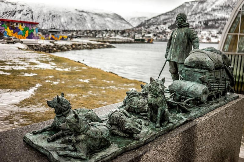 Norway tromsö statue