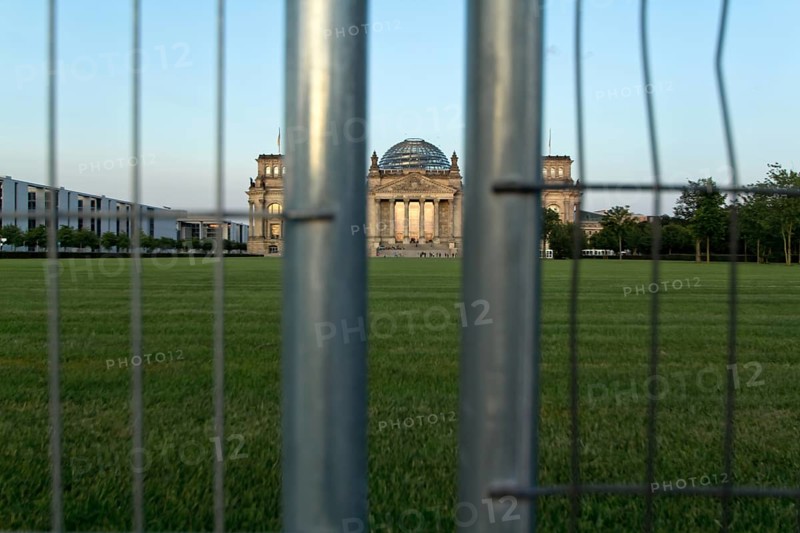 Bundestag, architecture, berlin, germany, capital, parliament, government, government buildings, government district, reichstag, spree, spreebogen, dome, portal