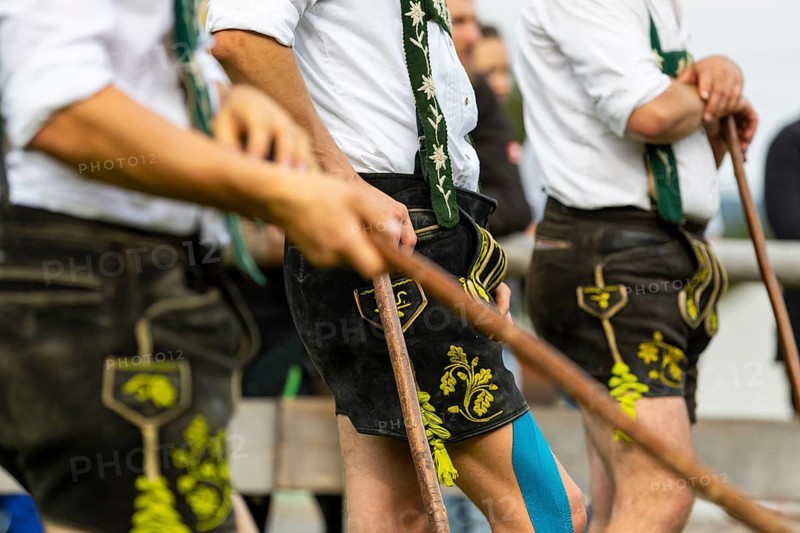 Cattle drive, herdsmen, Lederhosen, traditional traditional costume, Oberstdorf, Oberallgäu, Allgäu Alps, Bavaria, Germany