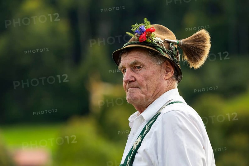 Cattle drive, herdsman, portrait, felt hat, chamois beard, traditional traditional costume, Oberstdorf, Oberallgäu, Allgäu Alps, Bavaria, Germany