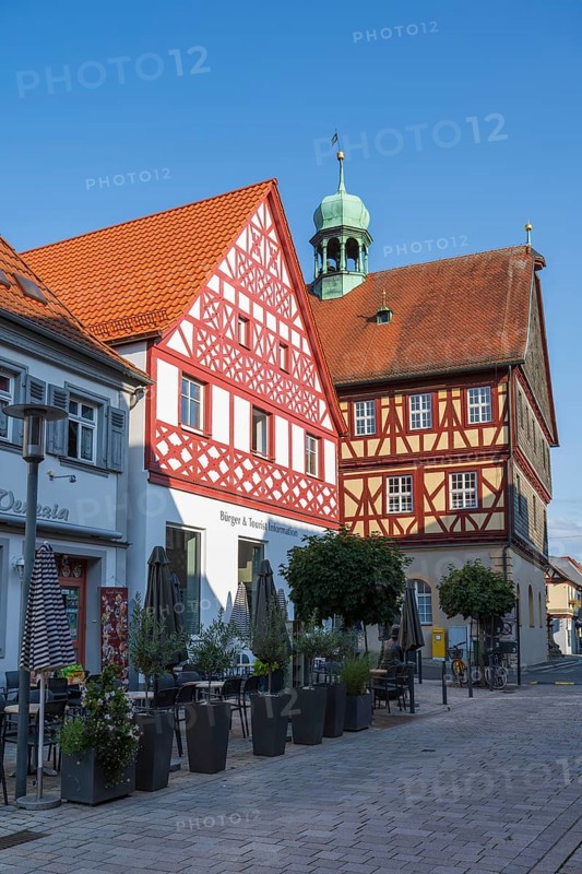 Tourist information centre and town hall, beautiful half-timbered houses in the old town, Bad Staffelstein, Upper Franconia, Franconia, Bavaria, Germany
