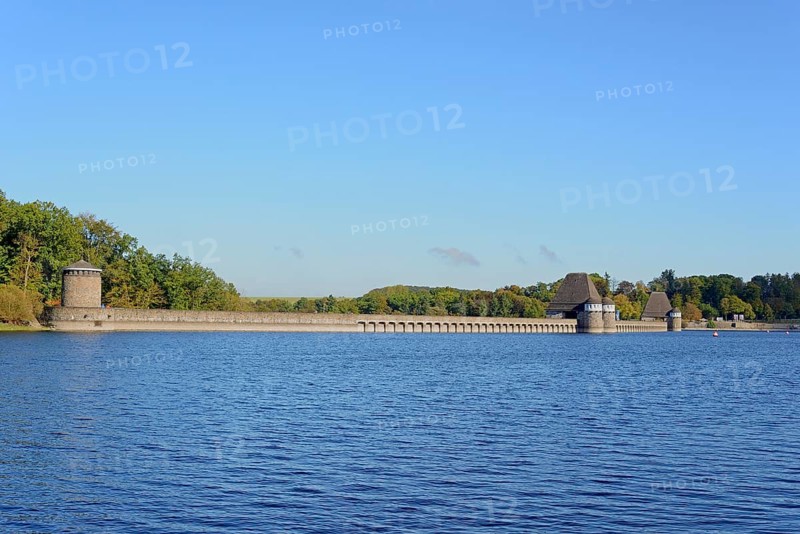View of the Möhne dam, blue sky, Möhne dam, North Rhine-Westphalia, Germany