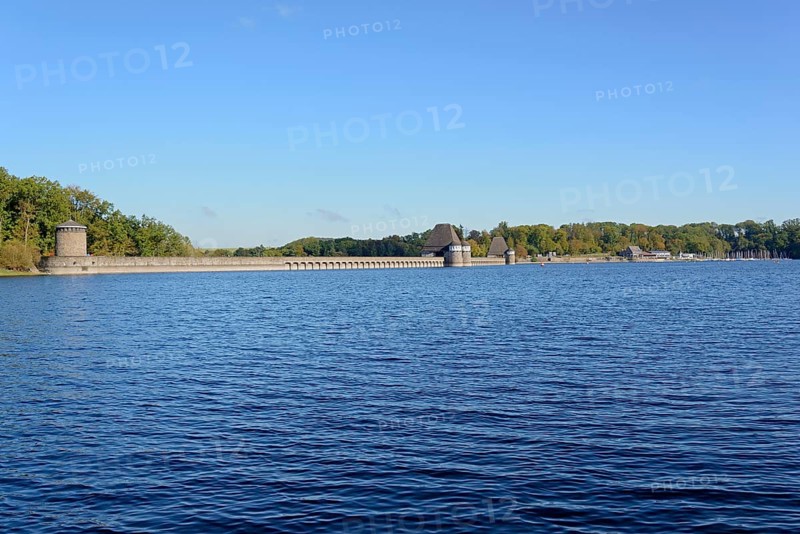 View of the Möhne dam, blue sky, Möhne dam, North Rhine-Westphalia, Germany