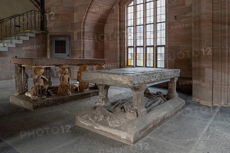 Table tombs, the founders of the Heilig Geist Hospital, Konrad Groß and Herdegen Valzner, are buried here, Nuremberg, Middle Franconia, Bavaria, Germany