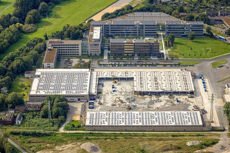 Aerial view of the demolition of Aldi-Nord in Styrum - Süd, ALDI Süd headquarters, Mülheim an der Ruhr, Ruhr area, North Rhine-Westphalia, Germany, DE, Europe, aerial photo, birds-eyes view, aerial photography, aerial photography, overview, overview, bird's eye view