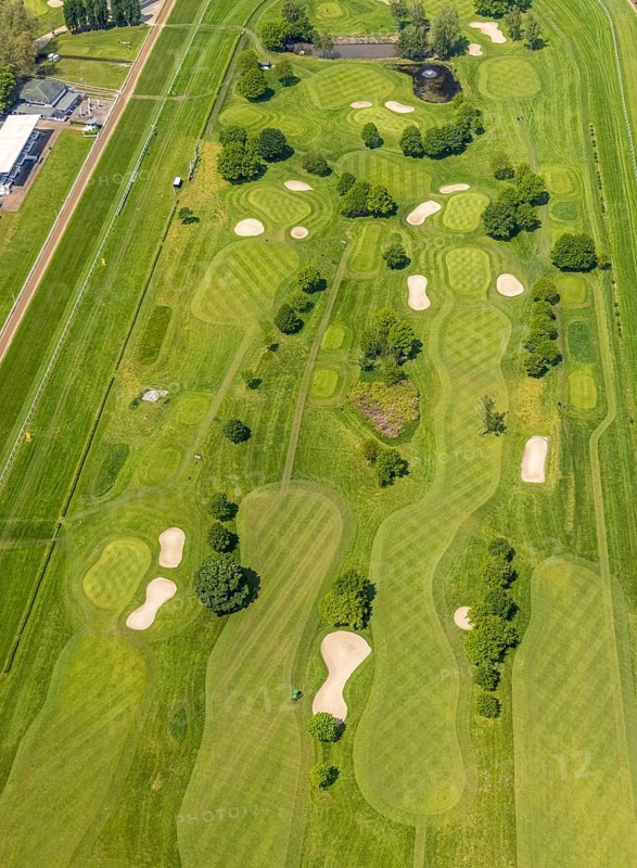 Aerial view, Raffelberg racecourse with golf course inside, Speldorf - Northwest, Mülheim an der Ruhr, Ruhr area, North Rhine-Westphalia, Germany, Akazienallee, DE, Europe, golf, golf course, golf club, Raffelberg golf club, golf course, golf meadow, aerial view, aerial photography, aerial photography, equestrian sports, racecourse, Ruhrorter Straße, sport, overview, bird's-eye view, overview