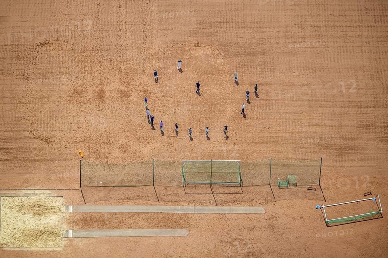 Aerial view, teenagers on sports field of Broich secondary school, Broich - Ost, Mülheim an der Ruhr, Ruhr area, North Rhine-Westphalia, Germany, DE, Europe, aerial view, aerial photography, aerial photography, secondary school, school, sports field, overview, bird's-eye view, overview