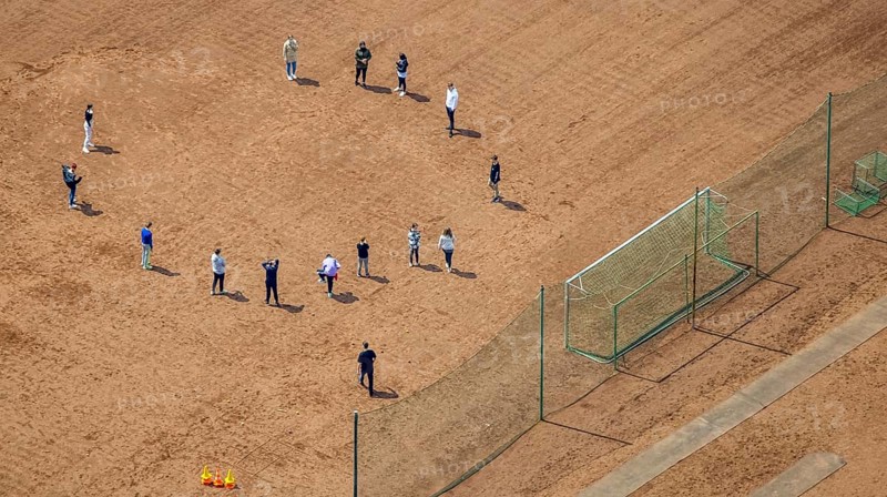 Aerial view, teenagers on sports field of Broich secondary school, Broich - Ost, Mülheim an der Ruhr, Ruhr area, North Rhine-Westphalia, Germany, DE, Europe, aerial view, aerial photography, aerial photography, secondary school, school, sports field, overview, bird's-eye view, overview
