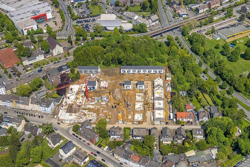 Aerial view, construction site and new building residential area Rudolf-Harbig-Straße, Heißen - Mitte, Mülheim an der Ruhr, Ruhr area, North Rhine-Westphalia, Germany, construction work, construction area, construction site, building plots, construction crane, construction project, construction site, property developer Wilma Wohnen, DE, Europe, property tax, real estate, aerial view, aerial photography, aerial photography, new building, overview, bird's-eye view, residential estate, living and living, residential area, residential buildings, residential quality, residential neighbourhood, housing estate, birds-eyes view, overview