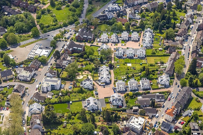 Aerial view, new residential area Bokenbeck and Fünter Hof, Heißen - Mitte, Mülheim an der Ruhr, Ruhr area, North Rhine-Westphalia, Germany, DE, Europe, Fünter Weg, property tax, real estate, aerial view, aerial photography, aerial photography, overview, bird's-eye view, residential complex, living and living, residential area, residential buildings, residential quality, residential neighbourhood, housing estate, birds-eyes view, overview
