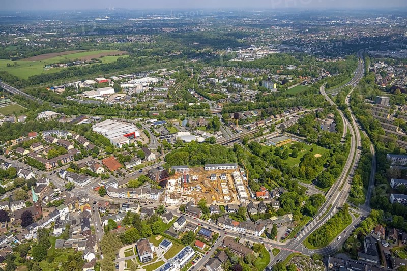 Aerial view, site view, construction site and new construction residential area Rudolf-Harbig-Straße, Heißen - Mitte, Mülheim an der Ruhr, Ruhr area, North Rhine-Westphalia, Germany, construction work, construction area, building site, building plots, construction crane, construction project, construction site, property developer Wilma Wohnen, DE, Europe, property tax, real estate, aerial view, aerial photography, aerial photography, new building, overview, bird's-eye view, residential estate, living and living, residential area, residential buildings, residential quality, residential neighbourhood, housing estate, birds-eyes view, overview