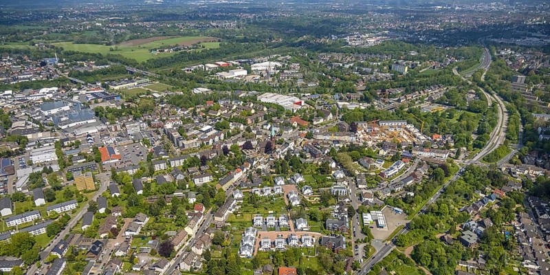 Aerial view, site view, construction site and new construction residential area Rudolf-Harbig-Straße, Heißen - Mitte, Mülheim an der Ruhr, Ruhr area, North Rhine-Westphalia, Germany, construction work, construction area, building site, building plots, construction crane, construction project, construction site, property developer Wilma Wohnen, DE, Europe, property tax, real estate, aerial view, aerial photography, aerial photography, new building, overview, bird's-eye view, residential estate, living and living, residential area, residential buildings, residential quality, residential neighbourhood, housing estate, birds-eyes view, overview
