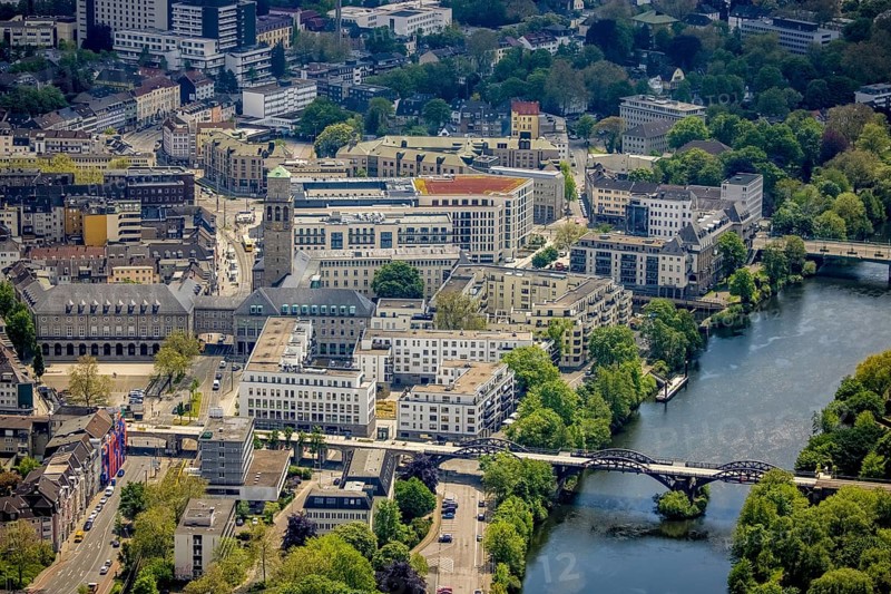 Aerial view, city hall, Ruhr promenade, city viaduct and Ruhr bridge on the river Ruhr, Altstadt I, Mülheim an der Ruhr, Ruhr area, North Rhine-Westphalia, Germany, authority, bridge, DE, Europe, Forum City Mülheim, aerial view, aerial photography, aerial photography, tower, overview, bird's-eye view, historic city hall, overview