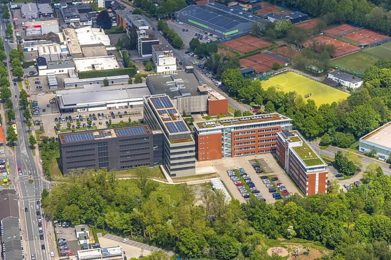 Aerial view, company campus ALDI International Services GmbH, Saarn, Mülheim an der Ruhr, Ruhr area, North Rhine-Westphalia, Germany, Aldi Süd, DE, Europe, commercial enterprises, commercial area, commercial location, commercial use, industrial area, industrial building, industrial location, aerial view, aerial photography, aerial photography, Mintarder Straße, photovoltaic, photovoltaic system, solar, solar system, solar energy, solar energy, overview, bird's eye view, birds-eyes view, overview