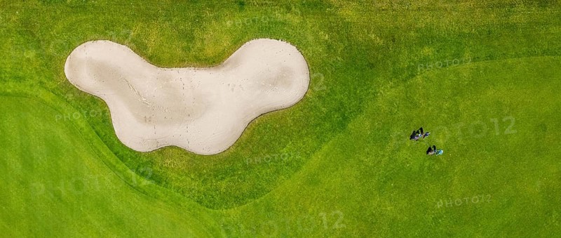 Aerial view, golf course golf club Mülheim an der Ruhr, Saarn - Süd, Mülheim an der Ruhr, Ruhr area, North Rhine-Westphalia, Germany, DE, Europe, shapes and colours, golf, golf course, golf club, golf course, golf meadow, aerial view, aerial photography, aerial photography, sports, overview, bird's-eye view, overview, bunker, pond, green, golf player, golfer