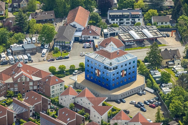 Aerial view, blue building dental clinic, Kölner Straße 80, Saarn, Mülheim an der Ruhr, Ruhr area, North Rhine-Westphalia, Germany, DE, Europe, aerial view, aerial photography, aerial photography, medical facility, medical aid, cuboid, overview, bird's eye view, dental clinic, birds-eyes view, overview, medical care