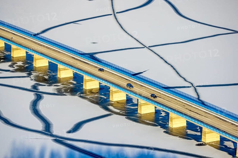 Aerial view, Delecker Brücke, shapes and colours, Delecke, Möhnesee, Sauerland, North Rhine-Westphalia, Germany, Arnsberger Straße, bridge, DE, Europe, aerial view, aerial photography, aerial photography, cracks in the ice, snow, overview, bird's-eye view, winter at Möhnesee, winter landscape, birds-eyes view, overview