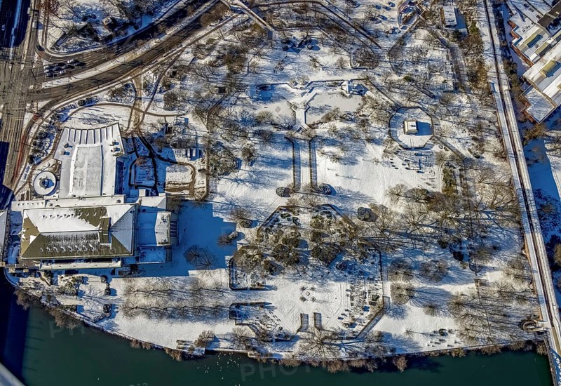 Aerial view, garden in the snow, MüGa - Mülheims Garten an der Ruhr, civic hall Mülheim, Broich - Ost, Mülheim an der Ruhr, Ruhr area, North Rhine-Westphalia, Germany, DE, Europe, garden, culture, art, aerial view, aerial photography, aerial photography, park, snow, civic hall, overview, events, venue, event location, bird's-eye view, winter, birds-eyes view, cultural use, overview