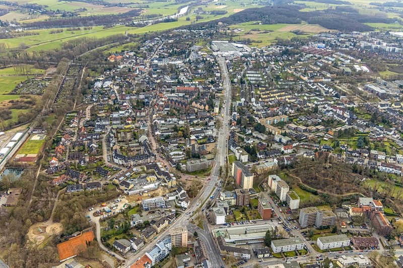 Aerial view, view of town with Straßburger Allee, construction site Düsseldorfer Straße 116, Zur Alten Mühle, Saarn, Mülheim an der Ruhr, Ruhr area, North Rhine-Westphalia, Germany, construction work, construction, construction area, building site, building plots, construction project, construction site, federal highway 223, DE, Europe, aerial view, aerial photography, aerial photography, new building, overview, bird's-eye view, overview