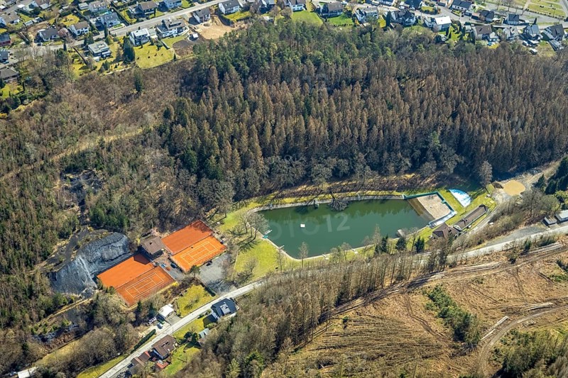 Naturfreibad Schinderweiher, Mudersbach, Siegerland, Rhineland-Palatinate, Germany, bathing resort, DE, Europe, outdoor swimming pool, aerial view, aerial photography, aerial photography, aerial photography, swimming pool, sports, tennis, tennis facility, tennis courts, overview, bird's-eye view, overview