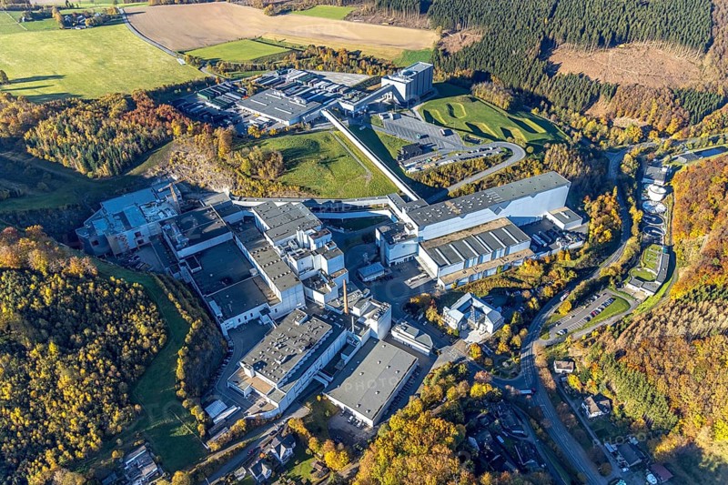Aerial photo, C.& A. VELTINS brewery in the Grevenstein district of Meschede, Sauerland, North Rhine-Westphalia, Germany, brewery, DE, Europe, aerial view, aerial photography, aerial photography, Meschede, overview, Veltins brewery, bird's-eye view, overview