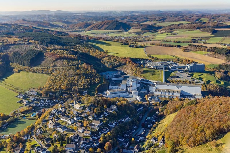 Aerial view, town view and brewery C.& A. VELTINS in the district Grevenstein in Meschede, Sauerland, North Rhine-Westphalia, Germany, brewery, DE, Europe, aerial view, aerial photography, aerial photography, Meschede, overview, Veltins brewery, bird's-eye view, overview